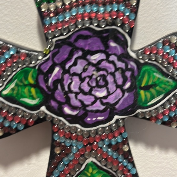 Folk art cross - Picture 2 of 2